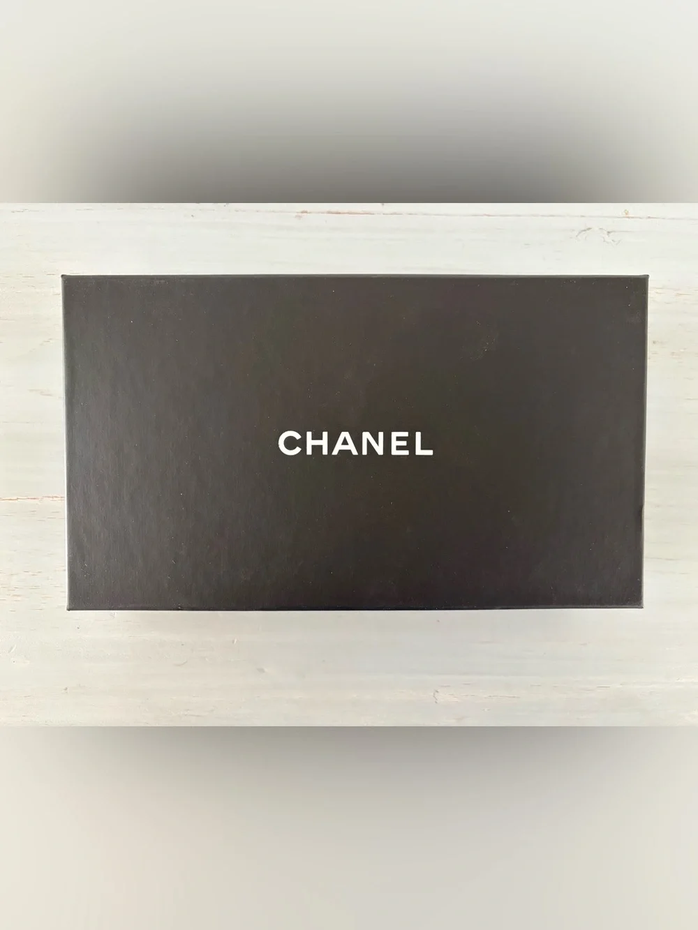 CHANEL includes box